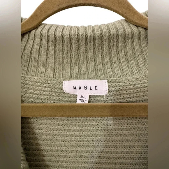 Green Collared Knit Sweater with Balloon Sleeves- Mable - Picture 5 of 6